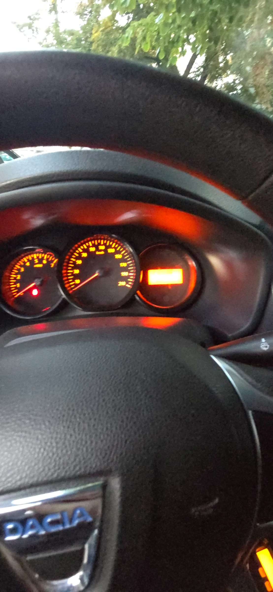 Dacia Sandero, снимка 5 - Автомобили и джипове - 56390090