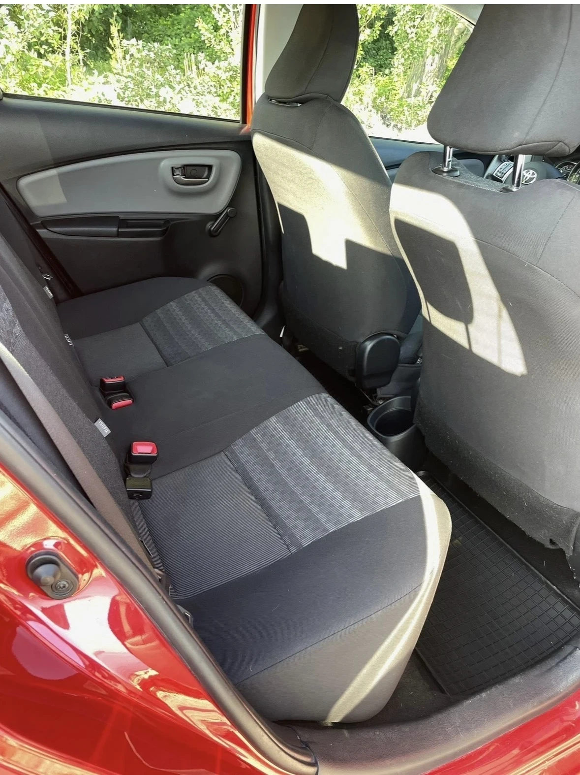 Toyota Yaris, снимка 10 - Автомобили и джипове - 56646029