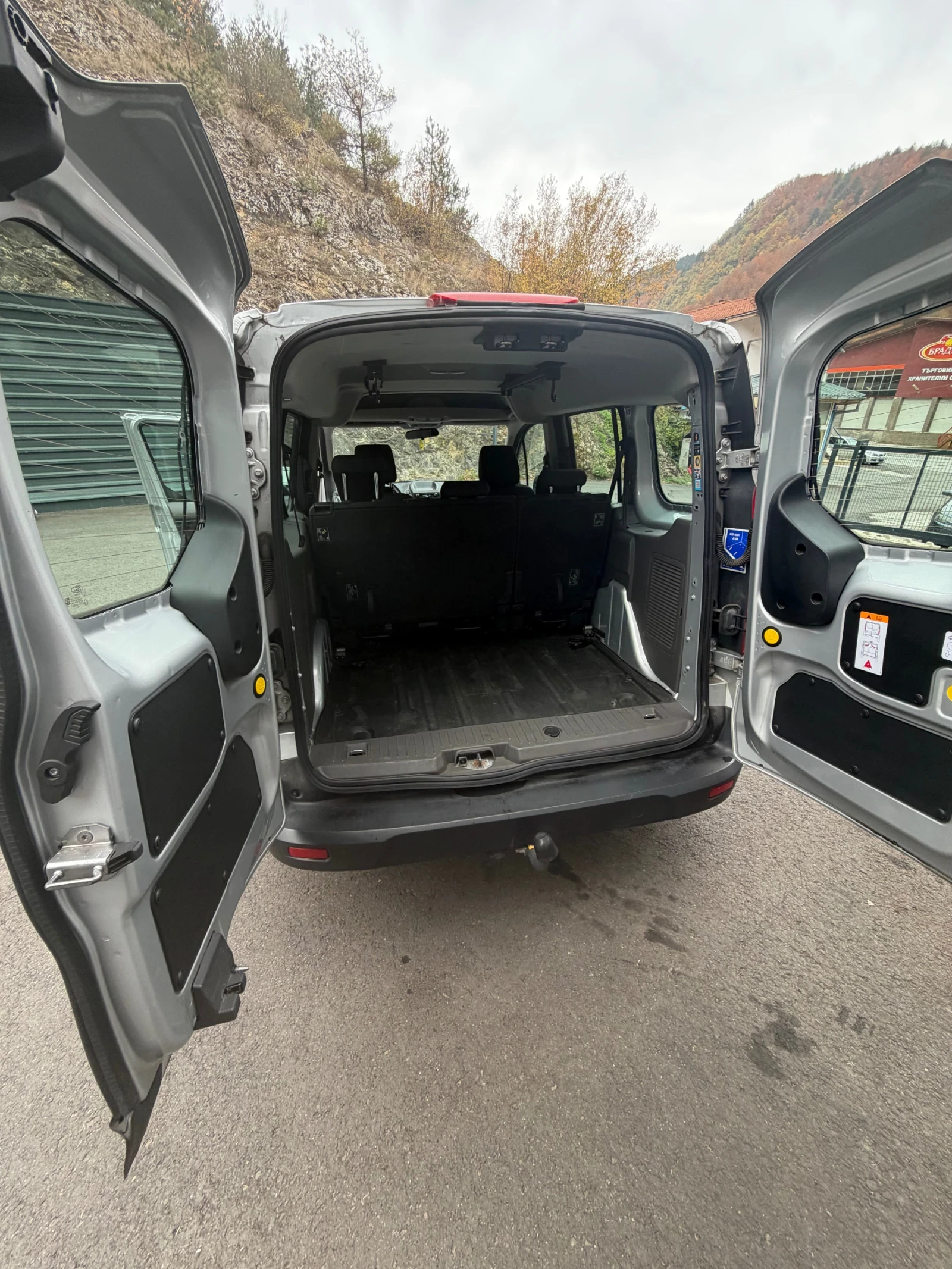 Ford Connect, снимка 16 - Автомобили и джипове - 56668901