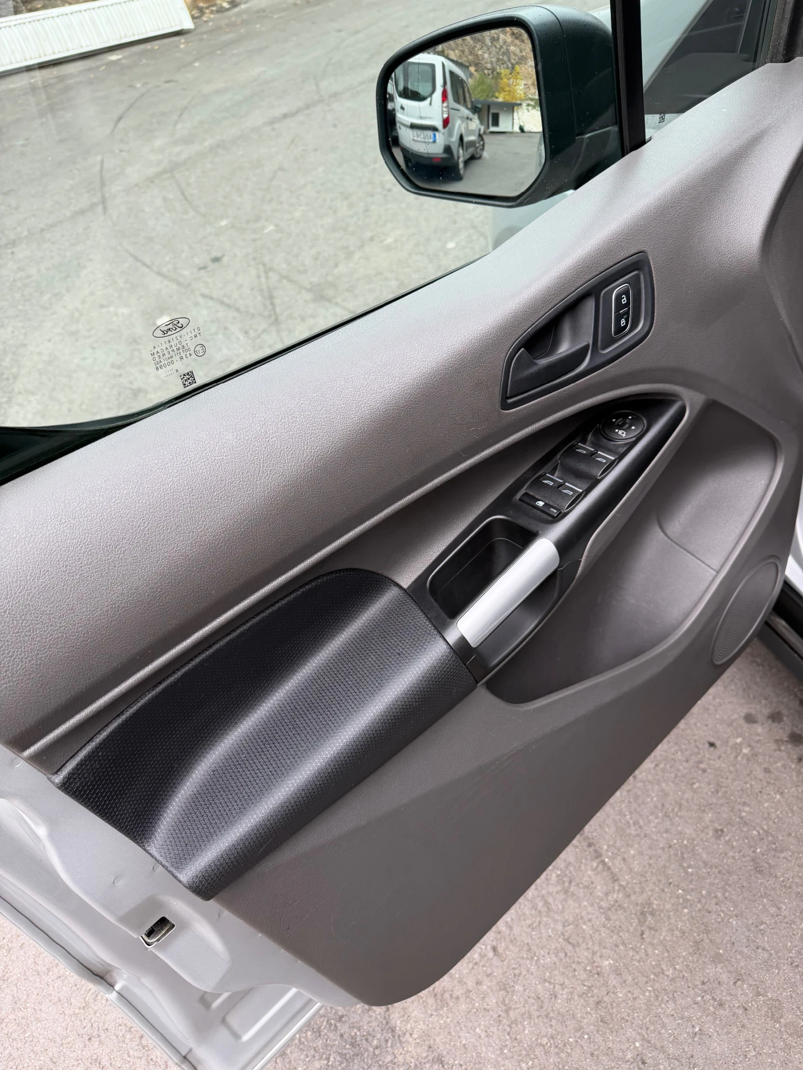 Ford Connect, снимка 6 - Автомобили и джипове - 56668901