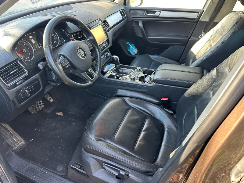 VW Touareg 3.0 TDI, снимка 7 - Автомобили и джипове - 53242230