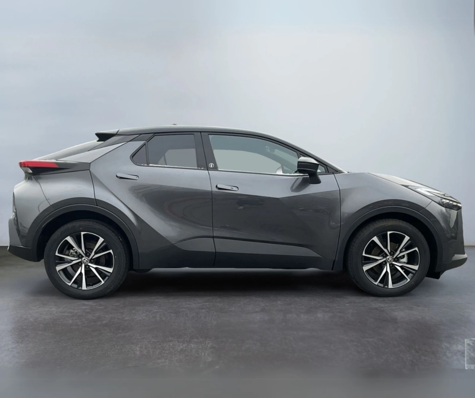 Toyota C-HR 2.0 Hybrid Team Deutschland - изображение 5