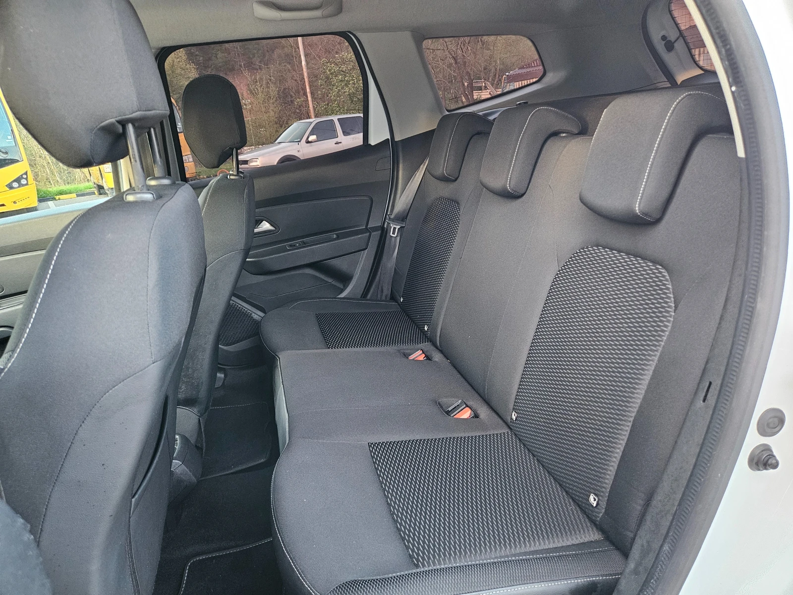 Dacia Duster 1.5 Dci Navig/Klimatik/Euro-6 | Mobile.bg   13