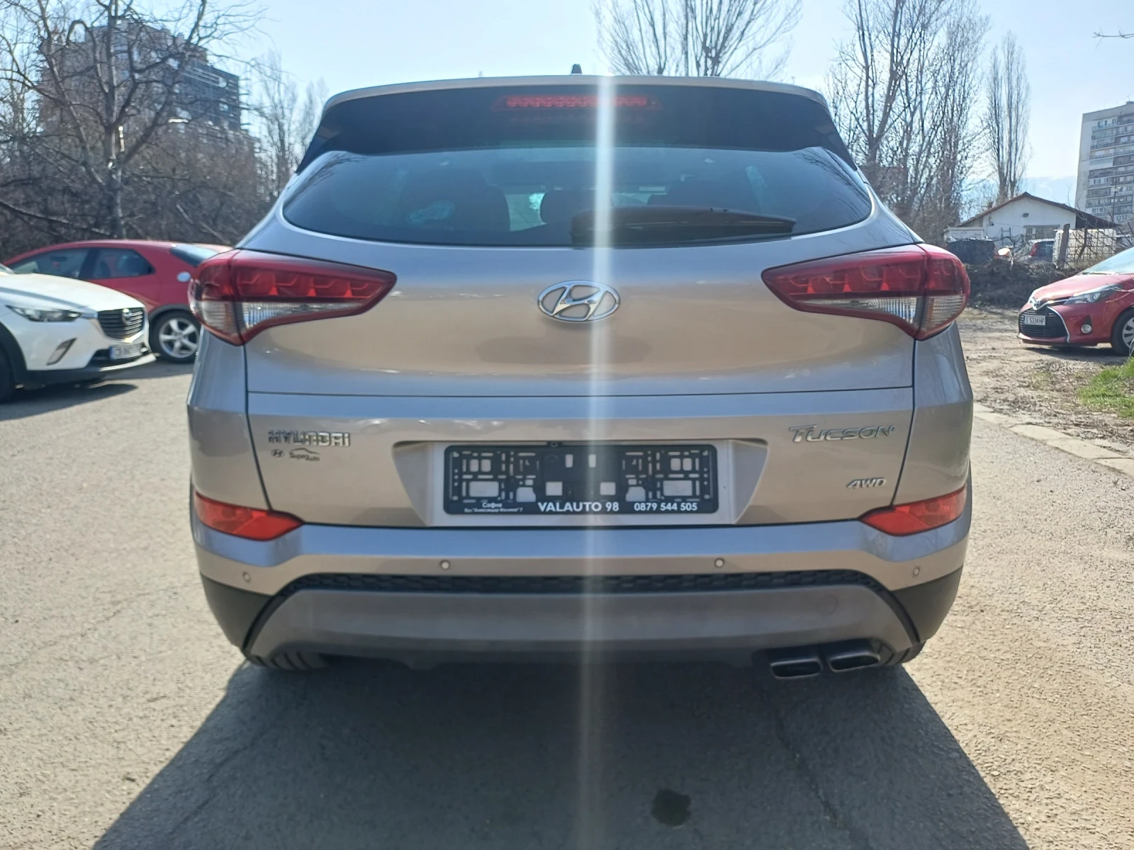Hyundai Tucson 1.6 i FULL PANORAMA, снимка 6 - Автомобили и джипове - 52827185