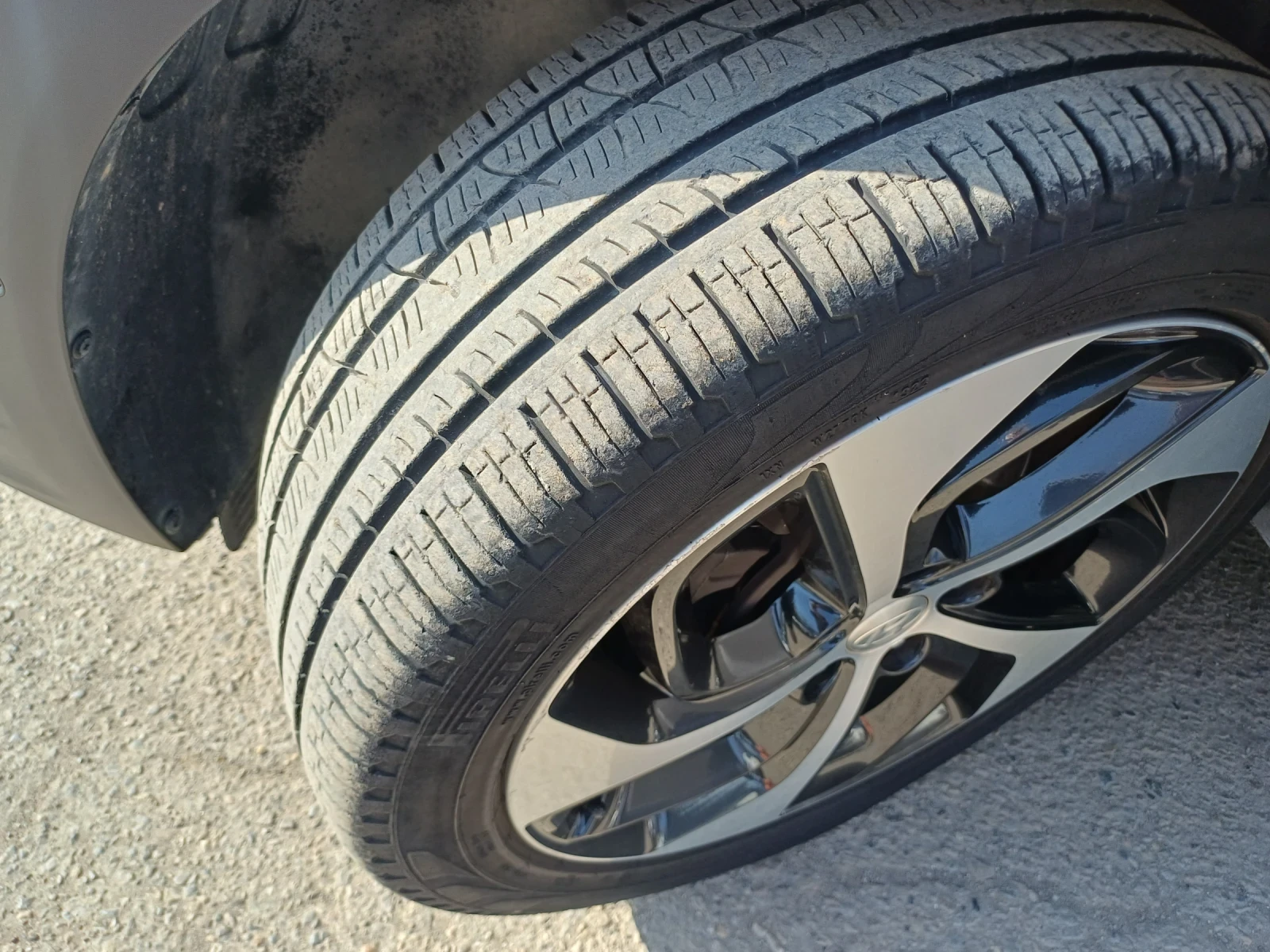 Hyundai Tucson 1.6 i FULL PANORAMA, снимка 12 - Автомобили и джипове - 52827185