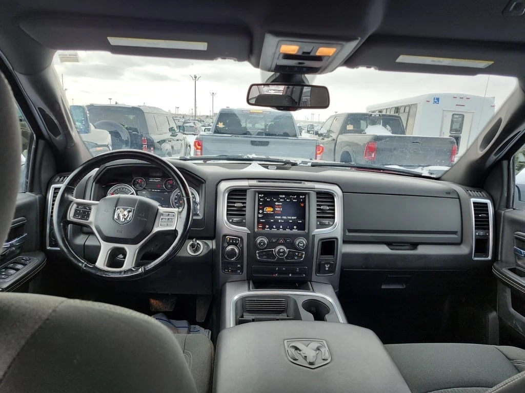 Dodge RAM 1500 * WARLOCK CREW CAB SHORT BED * CARFAX * ЦЕНА ДО БГ - изображение 6