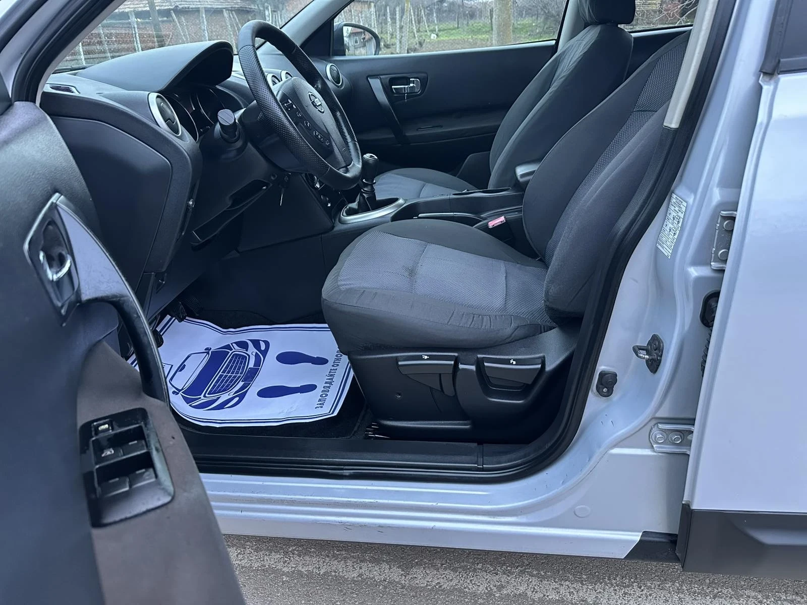 Nissan Qashqai 1.5 DCI, снимка 7 - Автомобили и джипове - 53917917