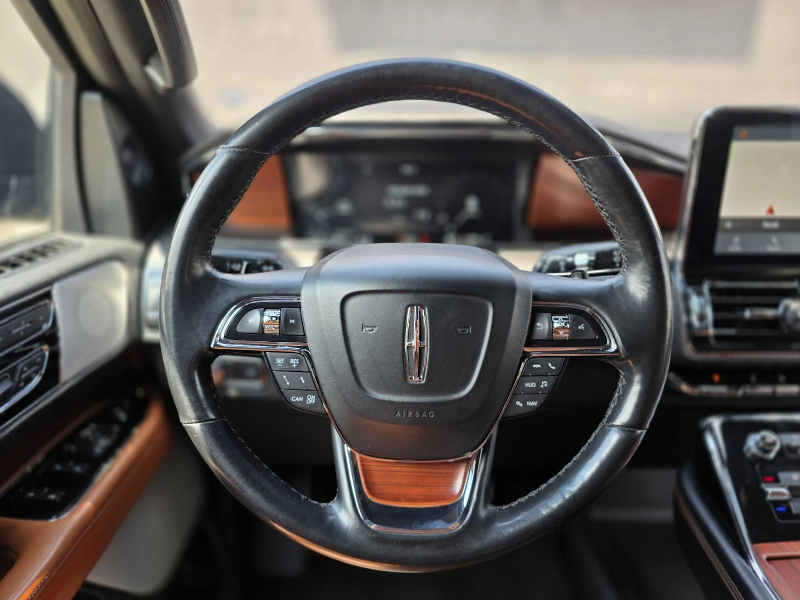 Lincoln Navigator 3.5L RESERVE, снимка 12 - Автомобили и джипове - 55027234