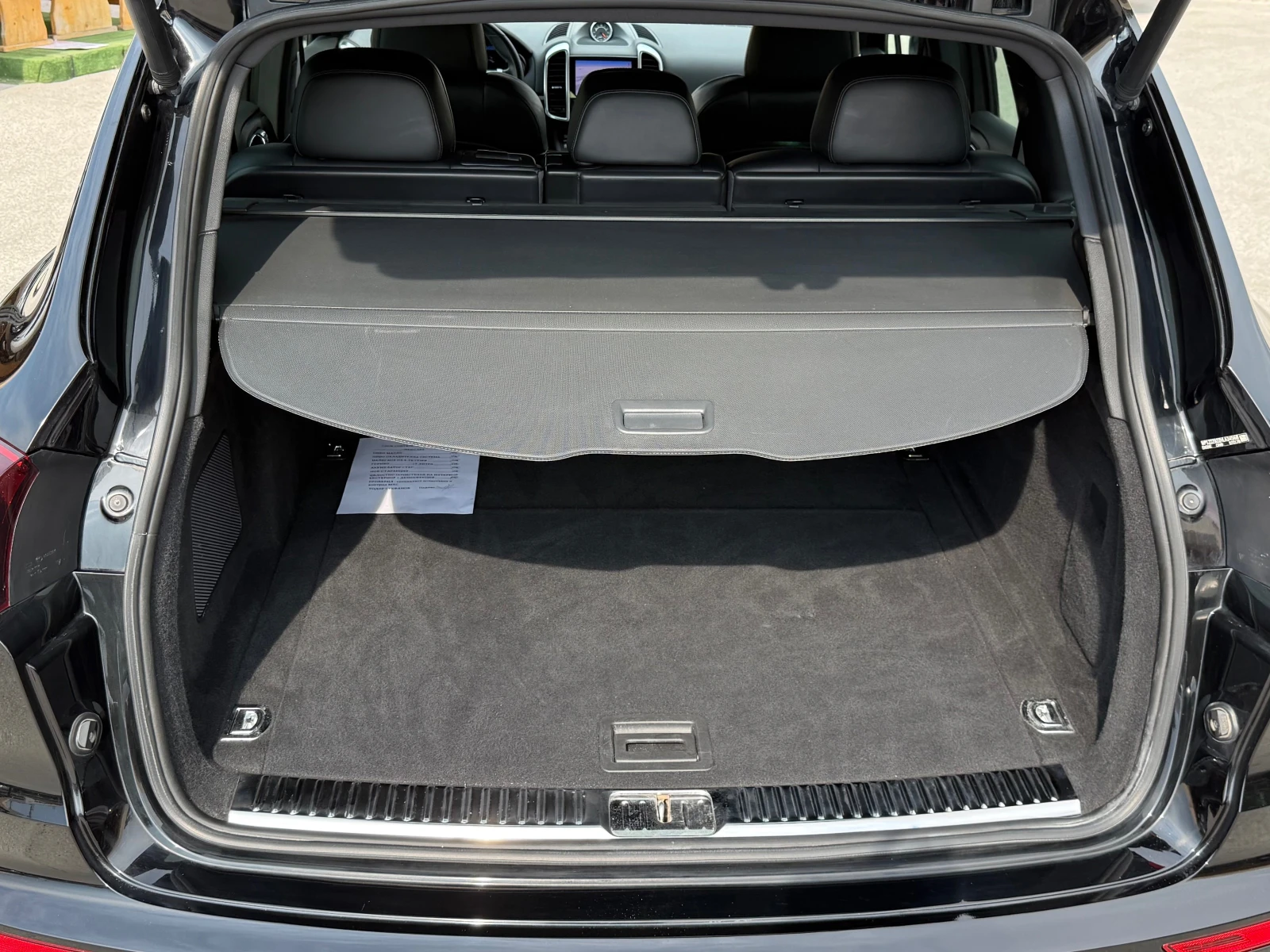 Porsche Cayenne 3.0d FACELIFT PLATINUM EDITION !! 100% РЕАЛНИ КМ !, снимка 15 - Автомобили и джипове - 55789982