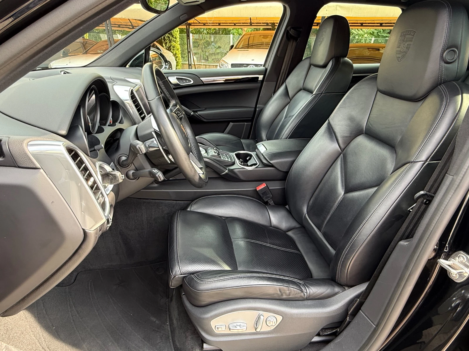 Porsche Cayenne 3.0d FACELIFT PLATINUM EDITION !! 100% РЕАЛНИ КМ !, снимка 7 - Автомобили и джипове - 55789982