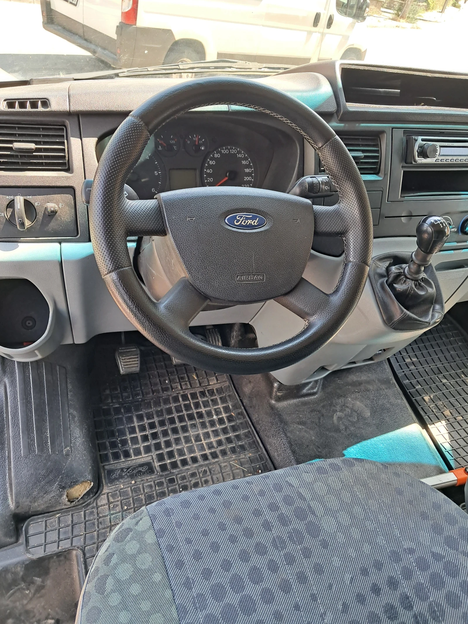 Ford Transit  - изображение 10