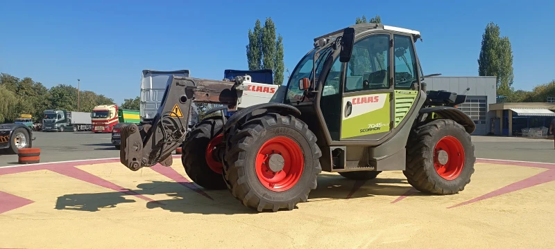 Телескопични товарачи Друга CLAAS SCORPION 7045, снимка 1 - Индустриална техника - 47376297