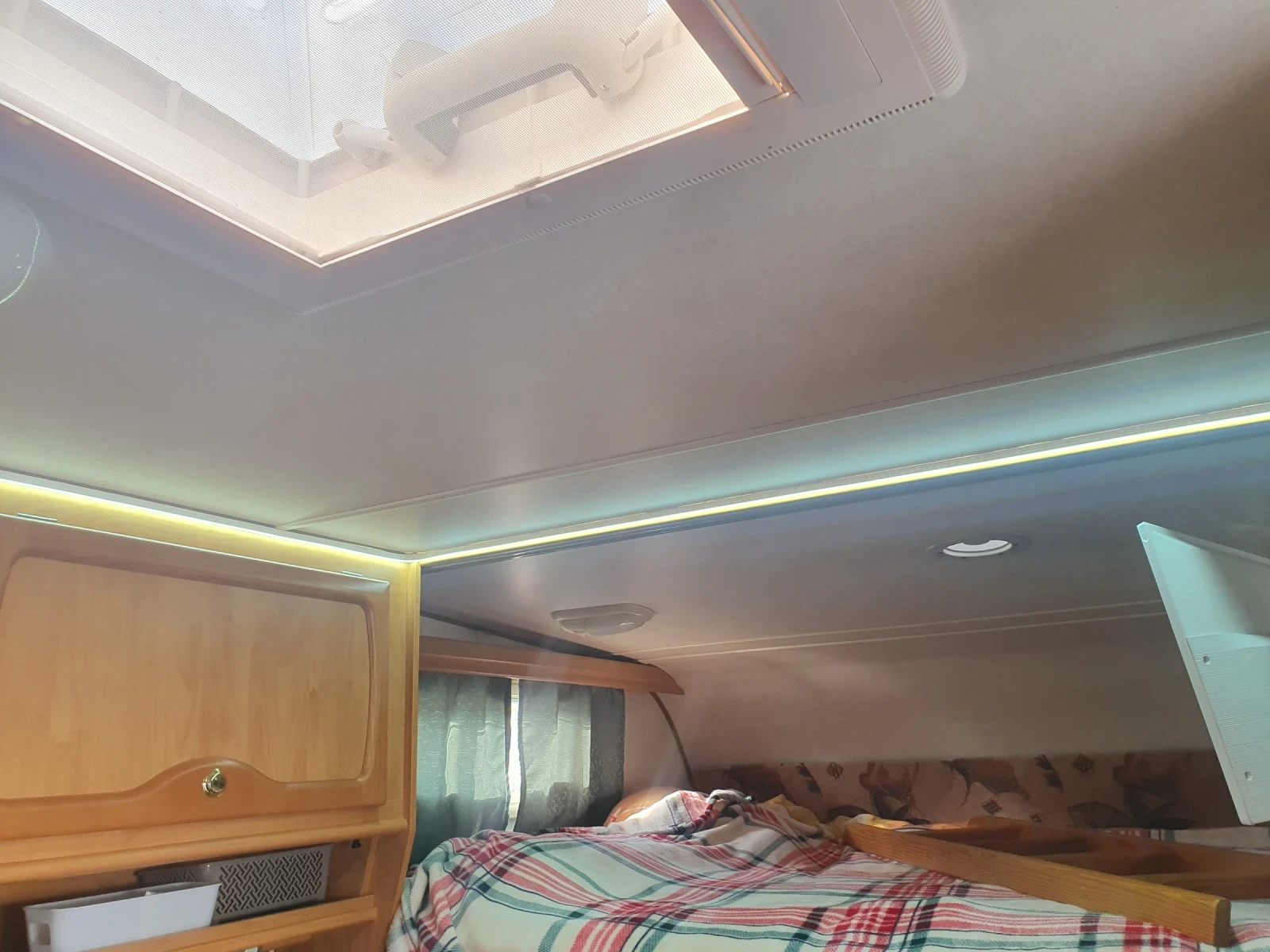 Кемпер Euramobil Fiat Ducato, снимка 15 - Каравани и кемпери - 53769860