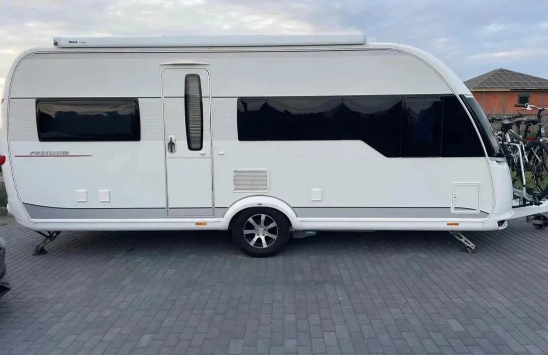 Каравана Hobby Premium 540, снимка 2 - Каравани и кемпери - 53872200