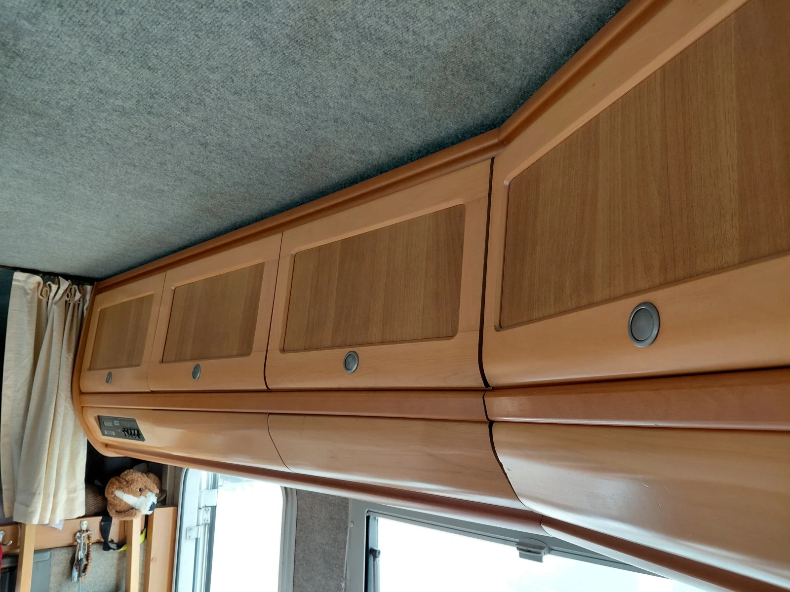 ������ Niesmann Bischoff FLAER | Mobile.bg � ����������� 9