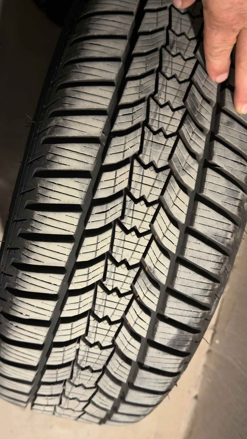 ���� � ������ 205/55R16 | Mobile.bg � ����������� 4