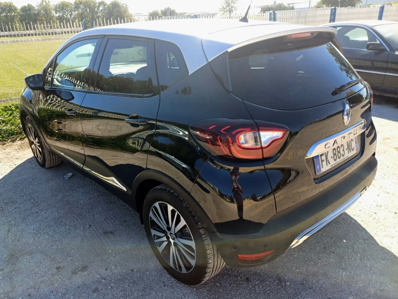 Renault Captur 1.3 tce Initiale Paris, снимка 4 - Автомобили и джипове - 47735668