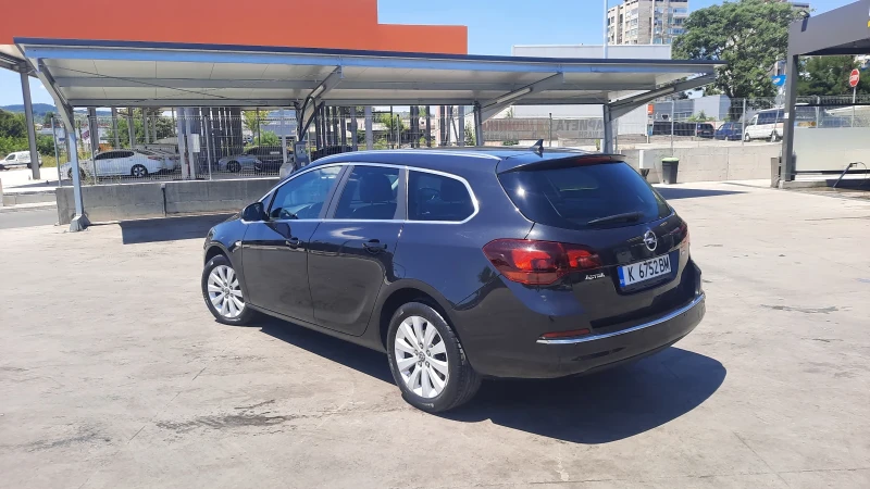 Opel Astra 1.6 cdti, снимка 6 - Автомобили и джипове - 48656298