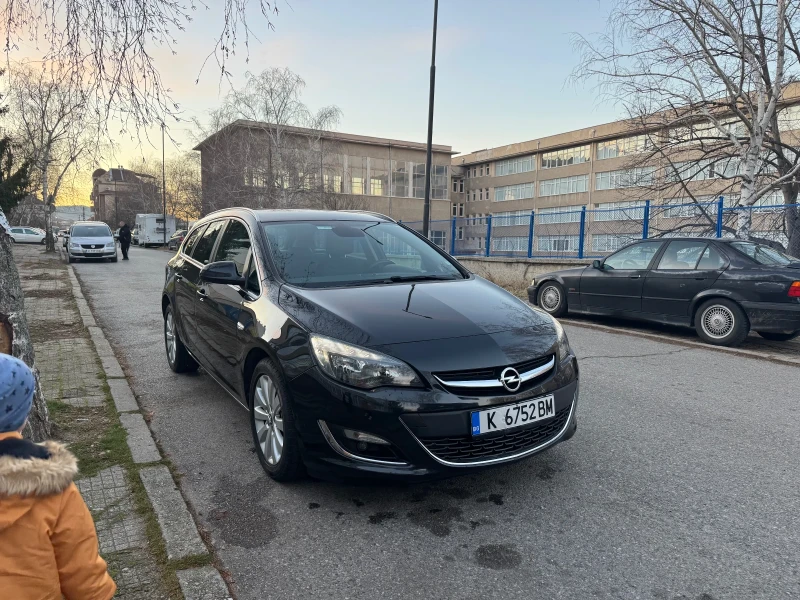 Opel Astra 1.6 cdti, снимка 4 - Автомобили и джипове - 48656298