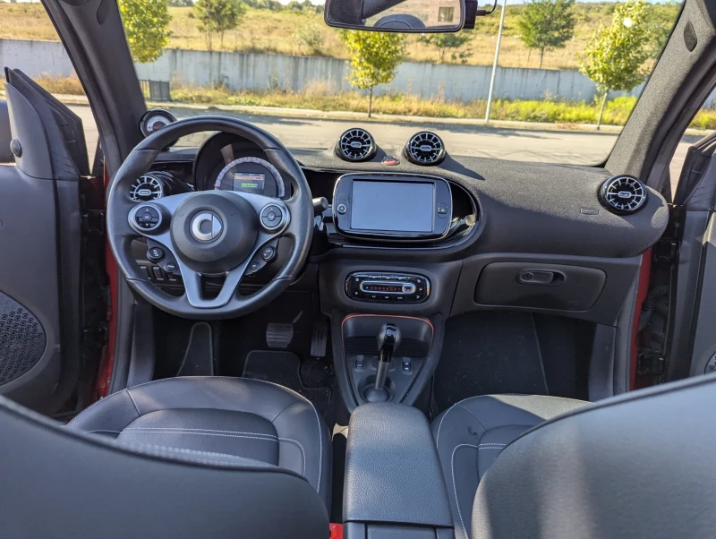 Smart Fortwo Cabrio, снимка 13 - Автомобили и джипове - 49277565