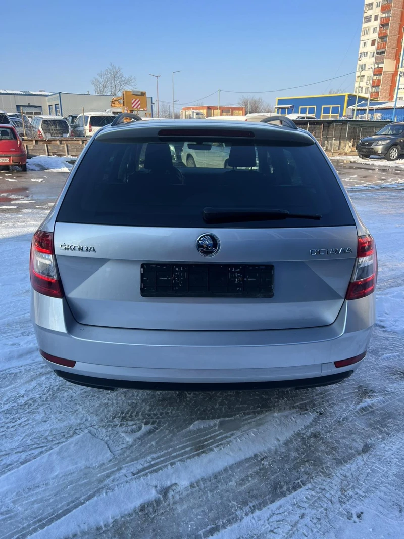 Skoda Octavia, снимка 5 - Автомобили и джипове - 49333534