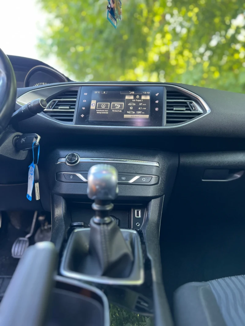 Peugeot 308 1.6HDI, снимка 14 - Автомобили и джипове - 52871991