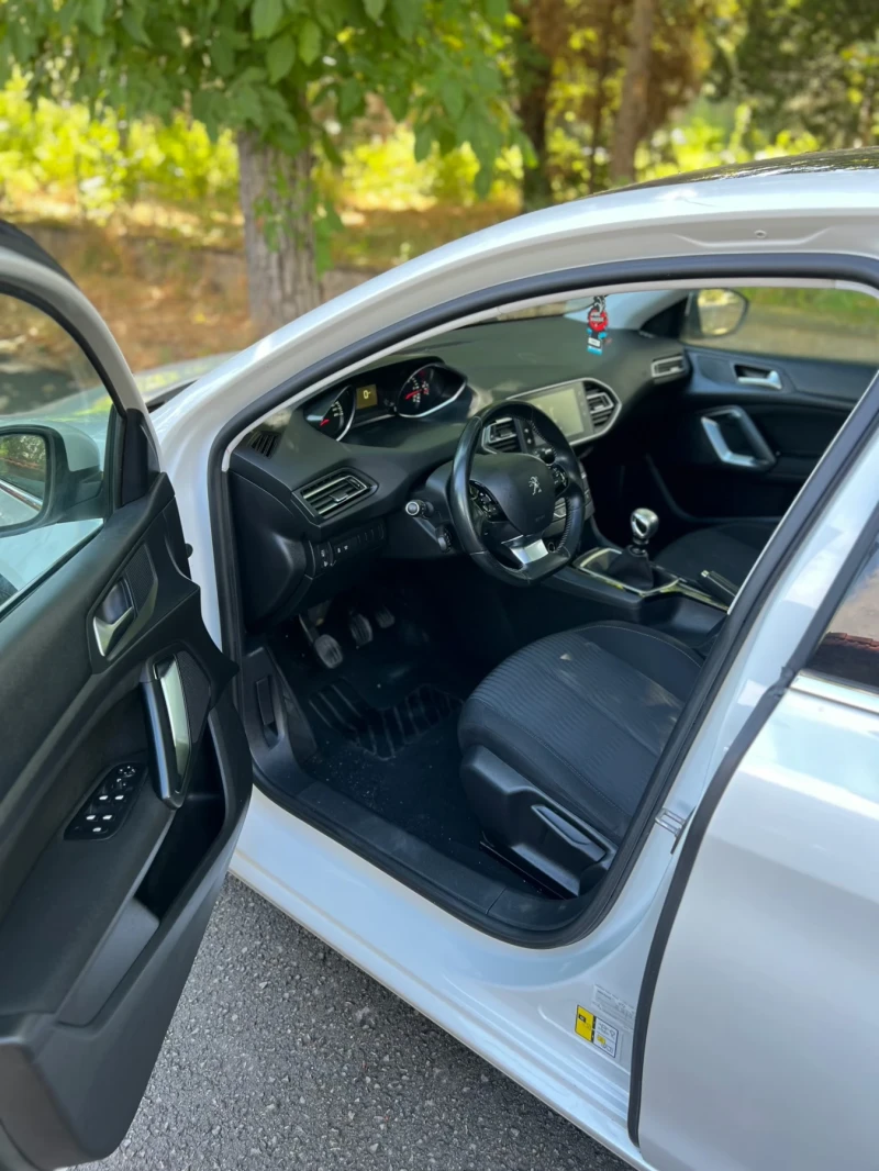 Peugeot 308 1.6HDI, снимка 9 - Автомобили и джипове - 52871991
