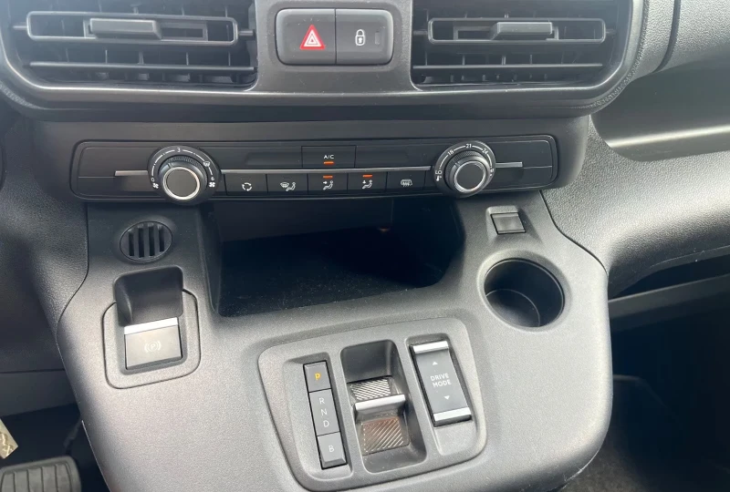 Opel Combo CARGO-e.EDITION-XL/136HP/DAB/CARPLAY/CRUISEC./867f, снимка 14 - Автомобили и джипове - 52200860