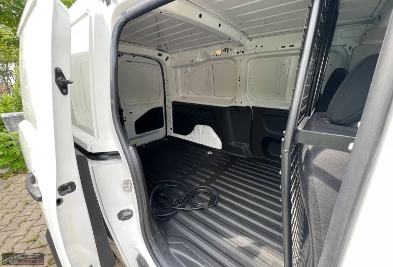 Opel Combo CARGO-e.EDITION-XL/136HP/DAB/CARPLAY/CRUISEC./867f, снимка 16 - Автомобили и джипове - 52200860
