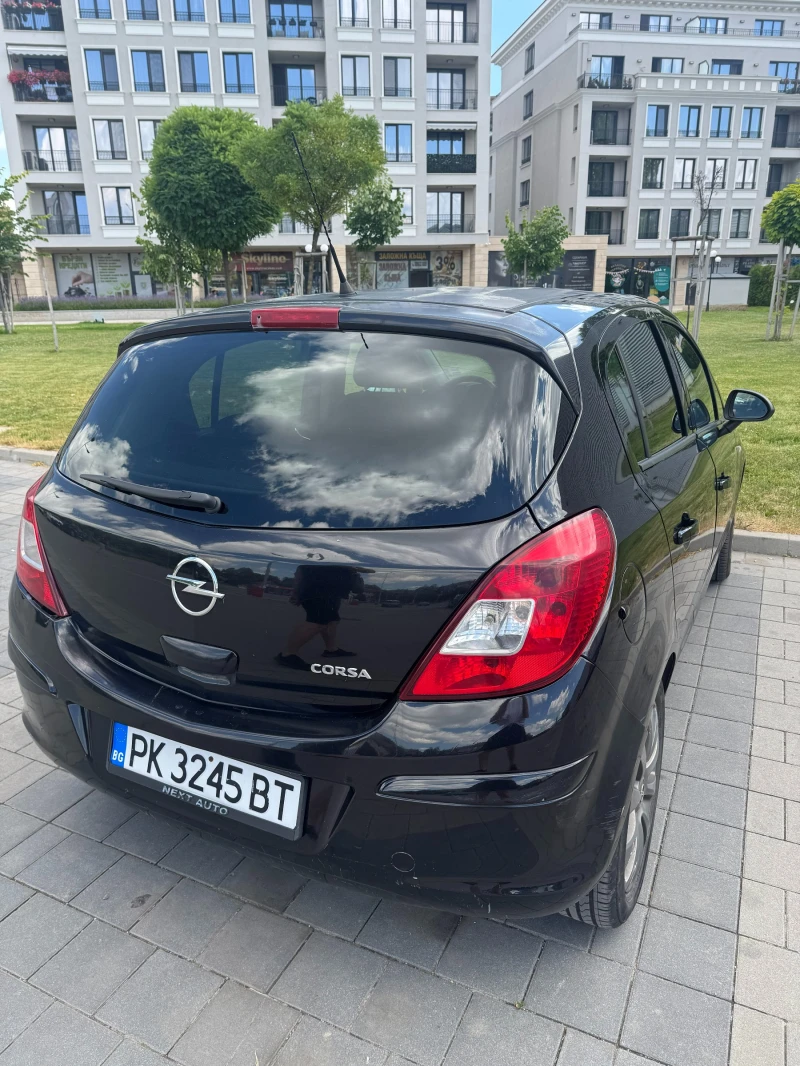 Opel Corsa 1.2 / Фабрична газ, снимка 3 - Автомобили и джипове - 52332394