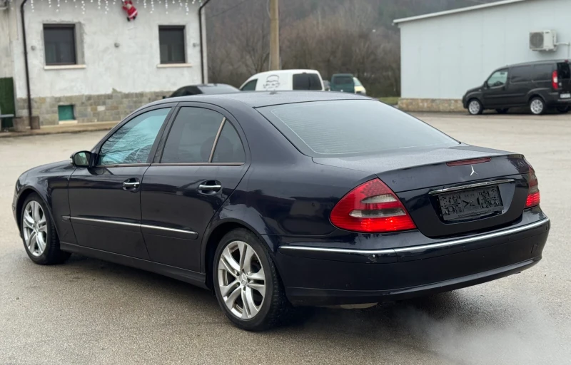 Mercedes-Benz E 270, снимка 4 - Автомобили и джипове - 52886638