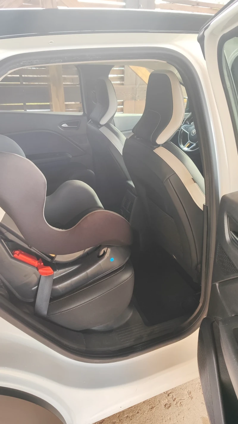 Renault Captur Suv, снимка 17 - Автомобили и джипове - 53090533