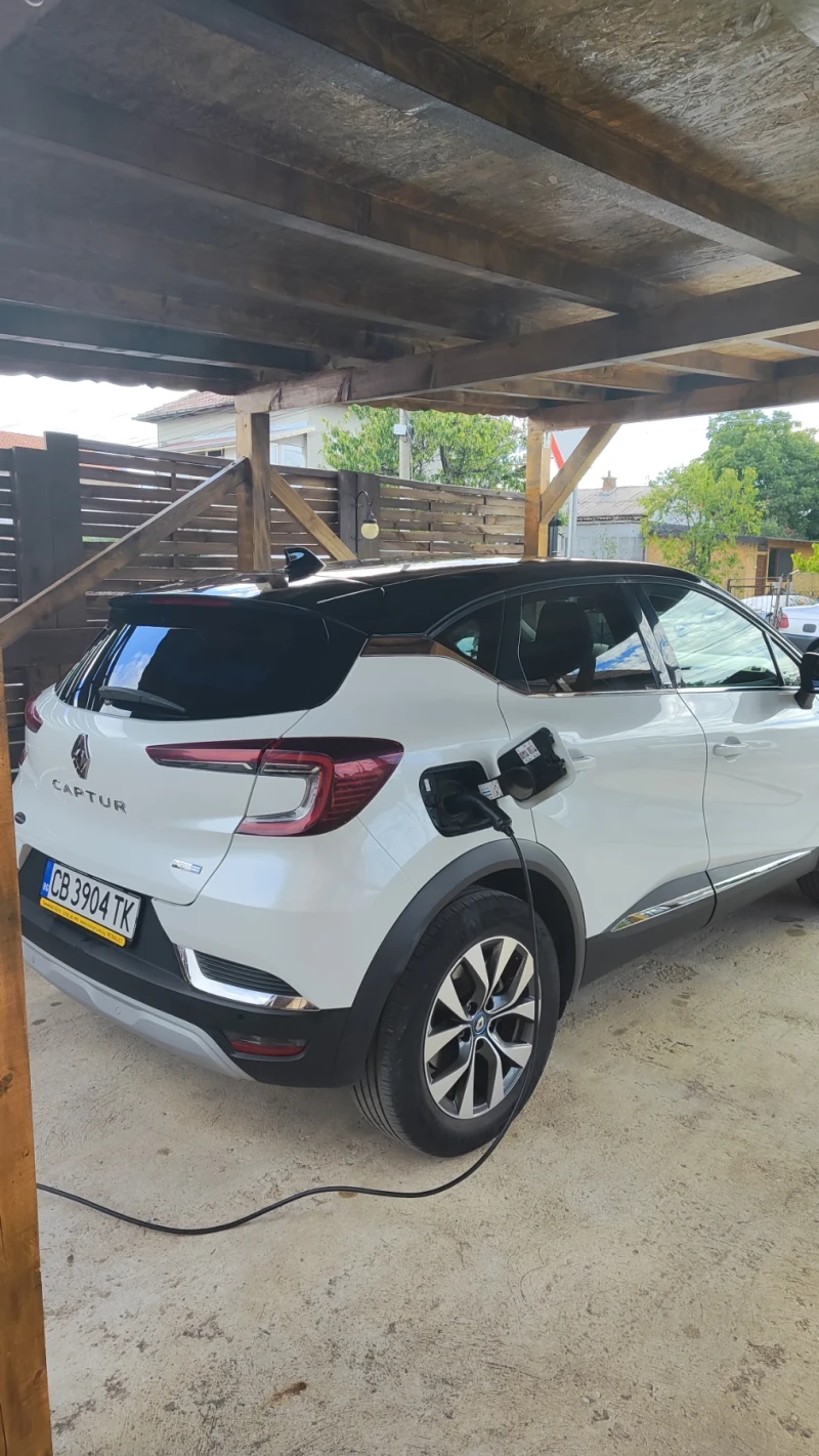 Renault Captur Suv, снимка 4 - Автомобили и джипове - 53090533