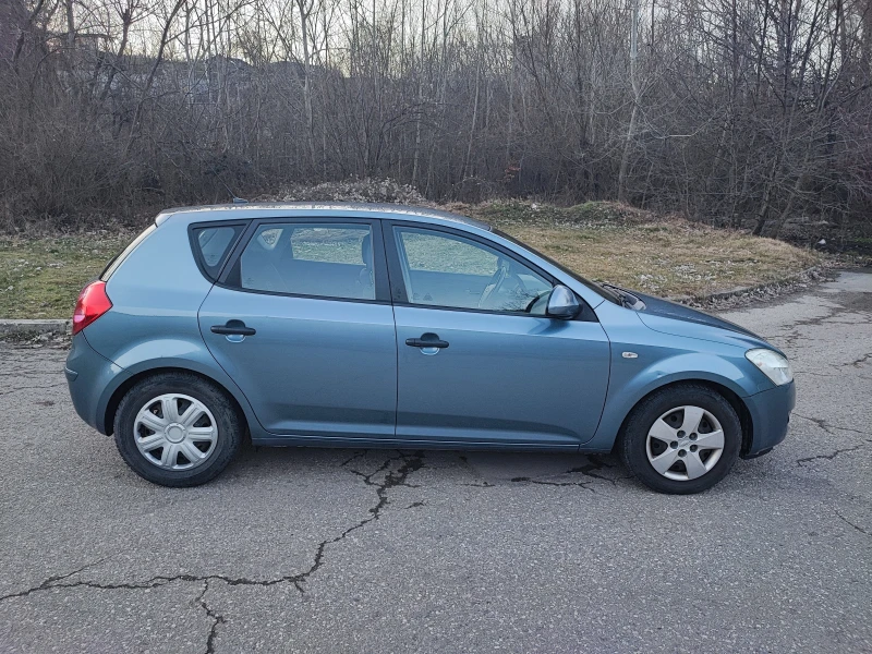 Kia Ceed, снимка 7 - Автомобили и джипове - 53143316