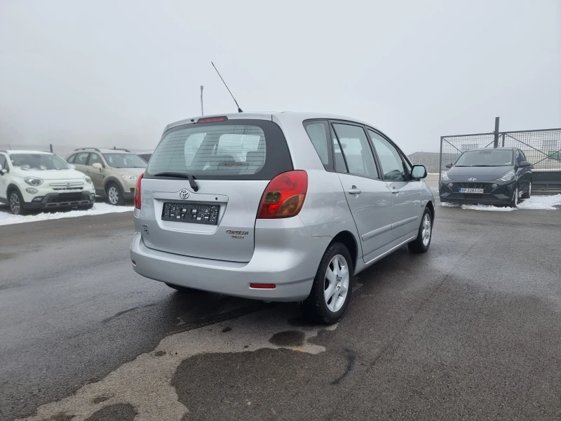 Toyota Corolla verso 2.0D4D, снимка 6 - Автомобили и джипове - 53200956