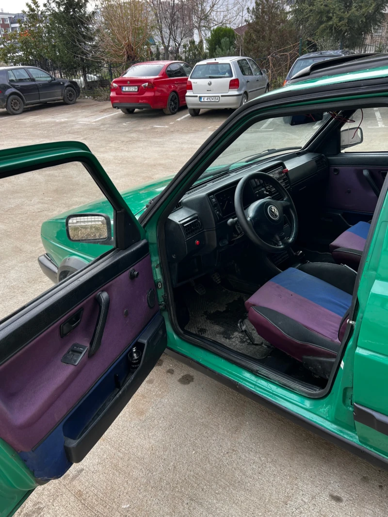 VW Golf 1.9 тди, снимка 15 - Автомобили и джипове - 53283530