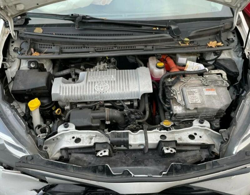 Toyota Yaris 1.5VVTi,HYBRID,АВТОМАТ,74кс.,2017г., снимка 6 - Автомобили и джипове - 35070614