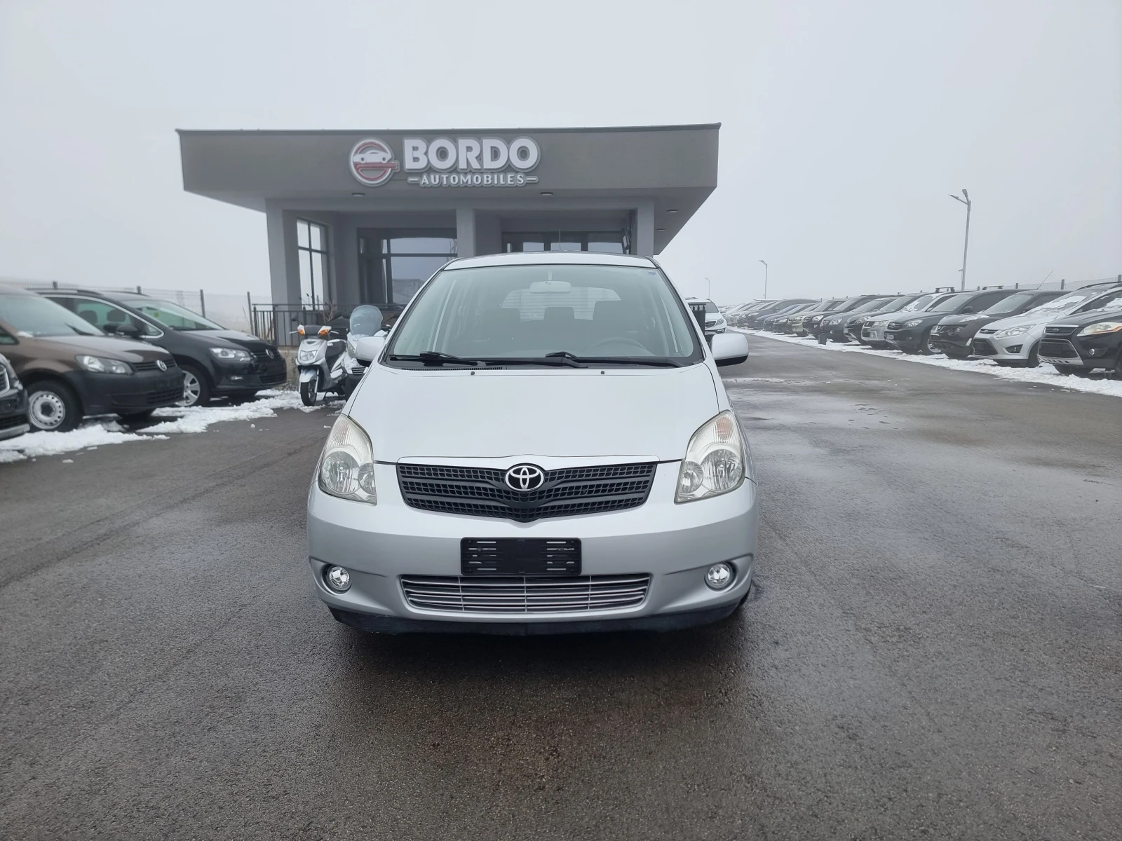 Toyota Corolla verso 2.0D4D, снимка 1