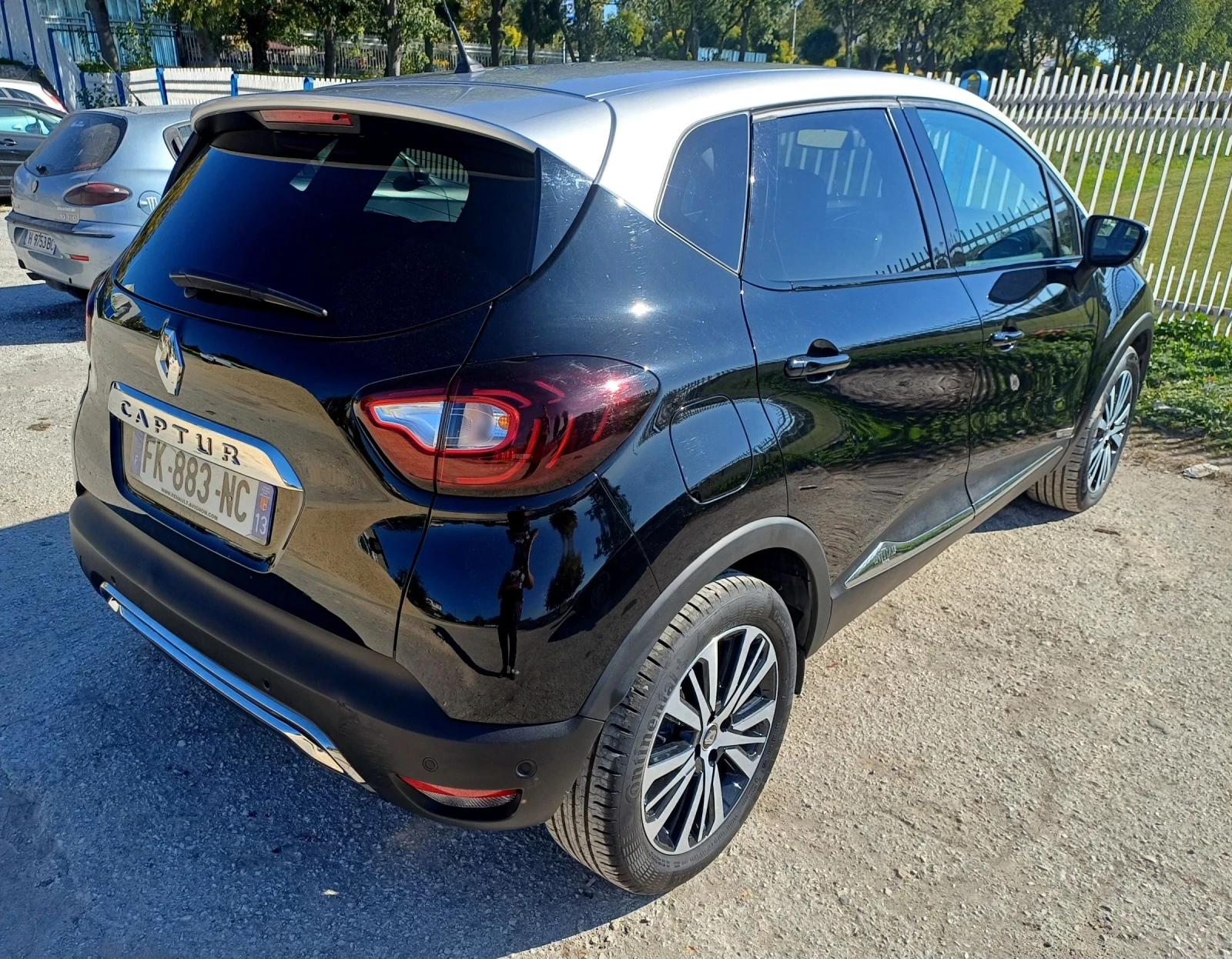 Renault Captur 1.3 tce Initiale Paris - изображение 3