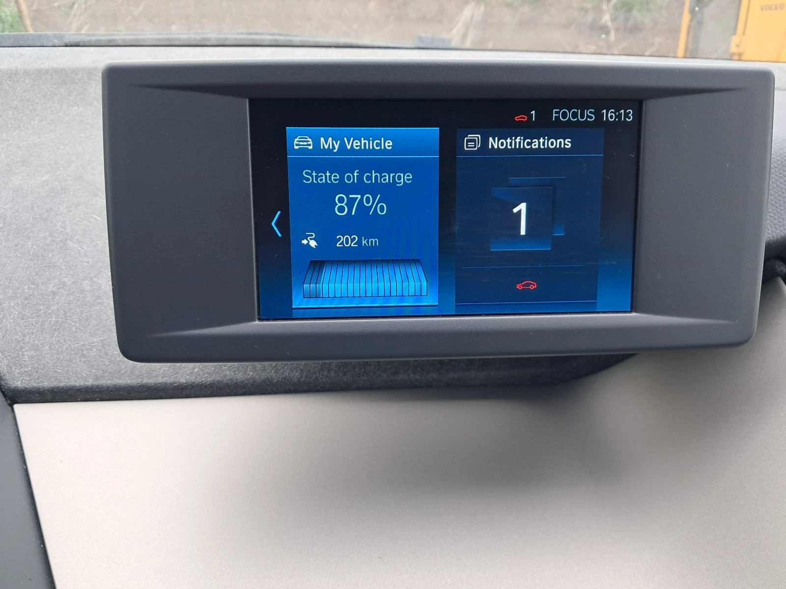 BMW i3 S 120Ah-42KWh  Термопомпа - изображение 9