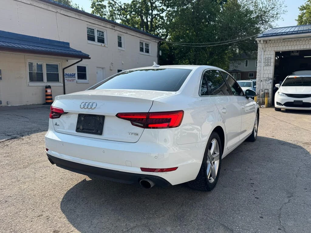 Audi A4 * ultra Premium* S-Line* АвтоКредит (ЦЕНА ДО БГ) - изображение 4
