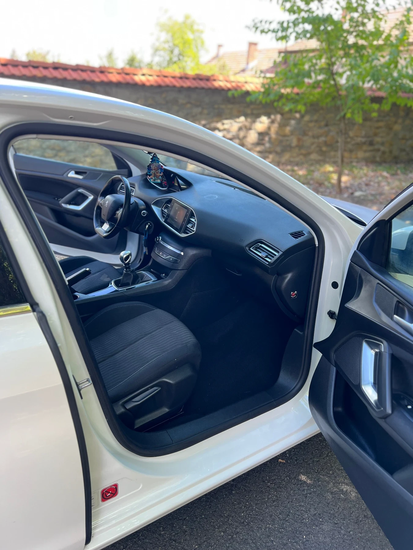 Peugeot 308 1.6HDI - изображение 10