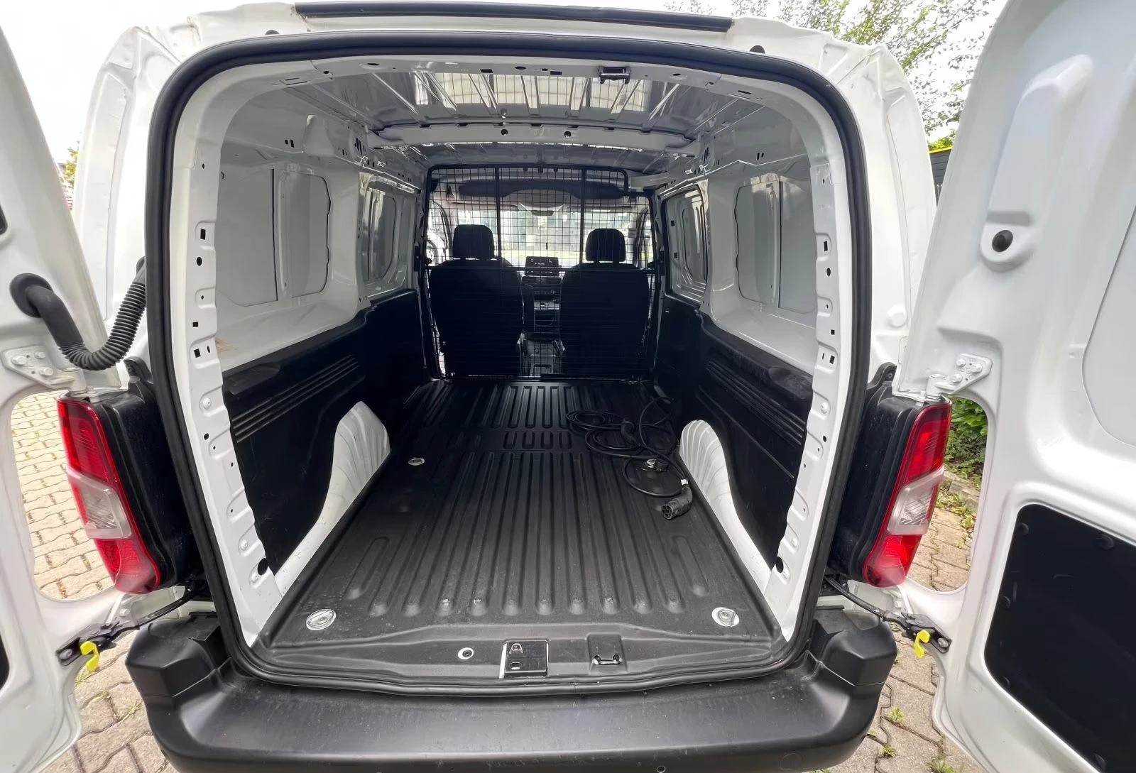 Opel Combo CARGO-e.EDITION-XL/136HP/DAB/CARPLAY/CRUISEC./867f - изображение 7