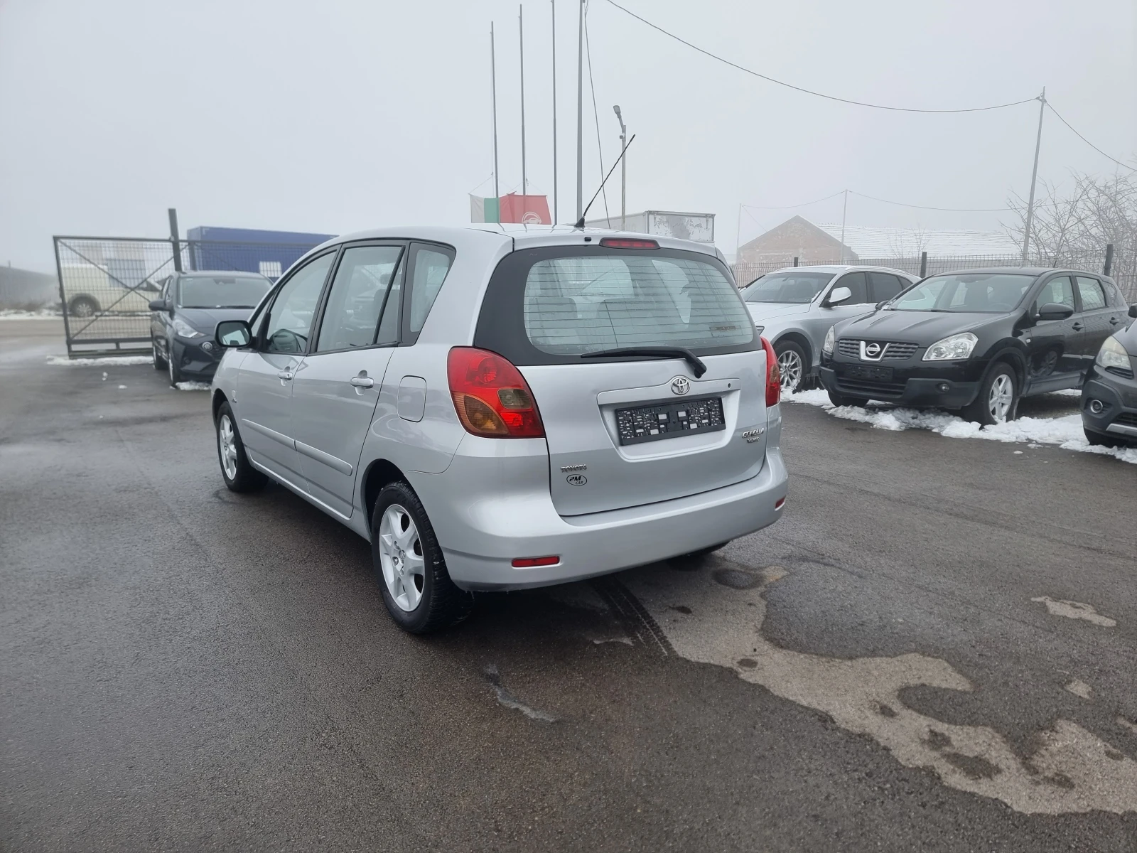 Toyota Corolla verso 2.0D4D - изображение 5