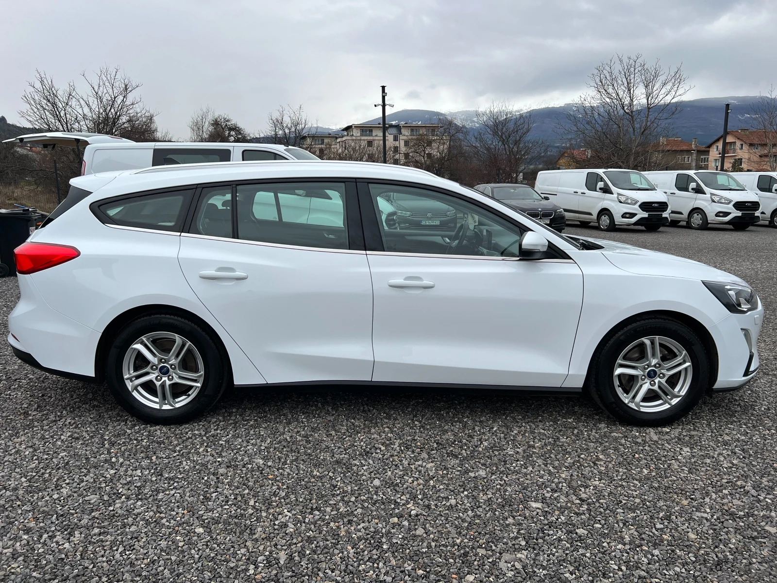 Ford Focus 1.5TDCi НАВИГАЦИЯ/LED/PDC/191294км./Серв. история/ - изображение 5