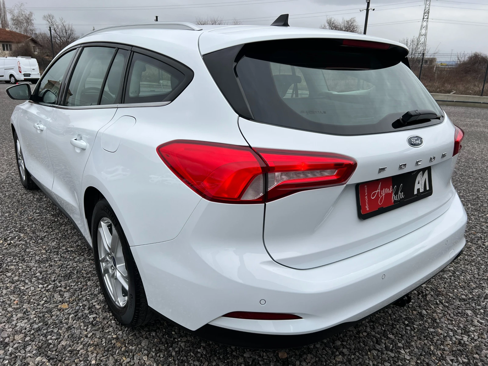 Ford Focus 1.5TDCi НАВИГАЦИЯ/LED/PDC/191294км./Серв. история/ - изображение 3