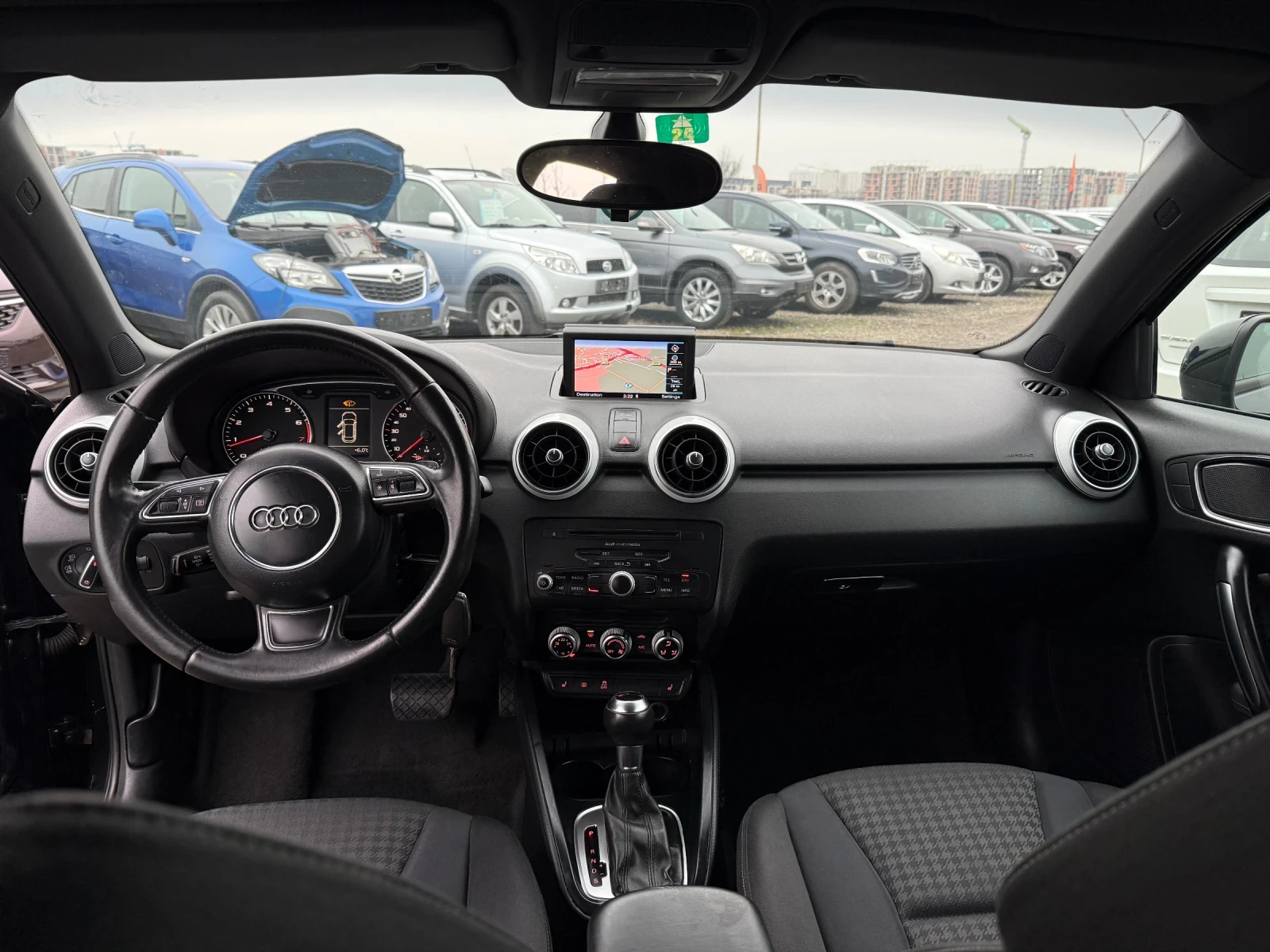 Audi A1 1.4 AUTOMATIC SPORTBACK ШВЕЙЦАРИЯ, снимка 12 - Автомобили и джипове - 53717598