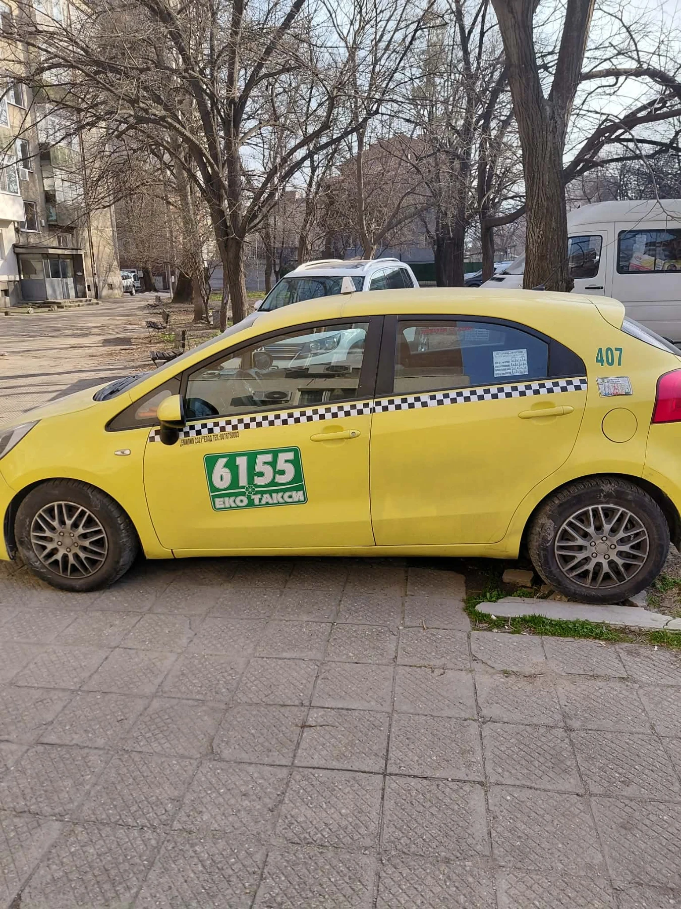 Kia Rio 1.2, снимка 5 - Автомобили и джипове - 53738983