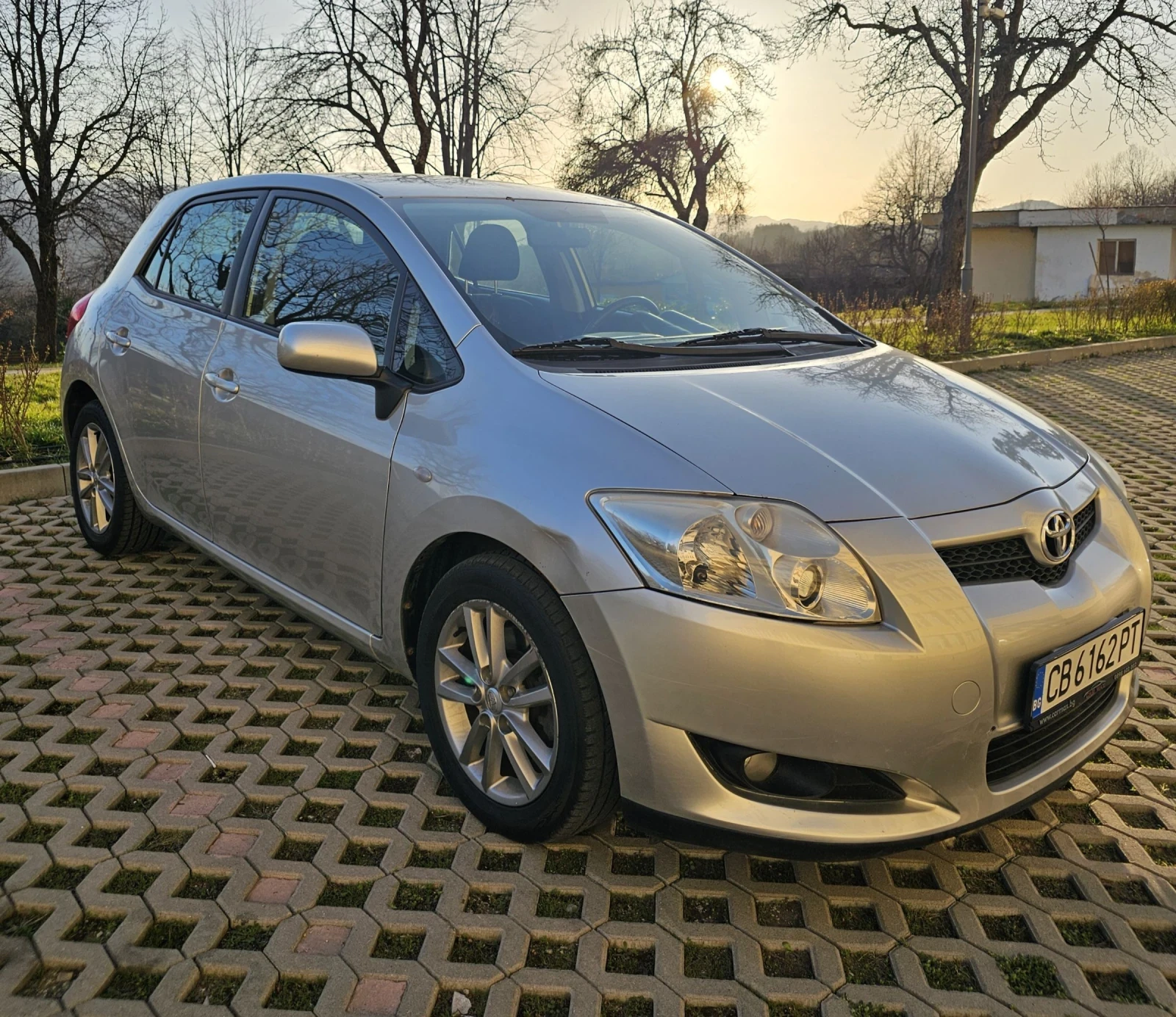 Toyota Auris 2.0 D4-D, снимка 3 - Автомобили и джипове - 53845275