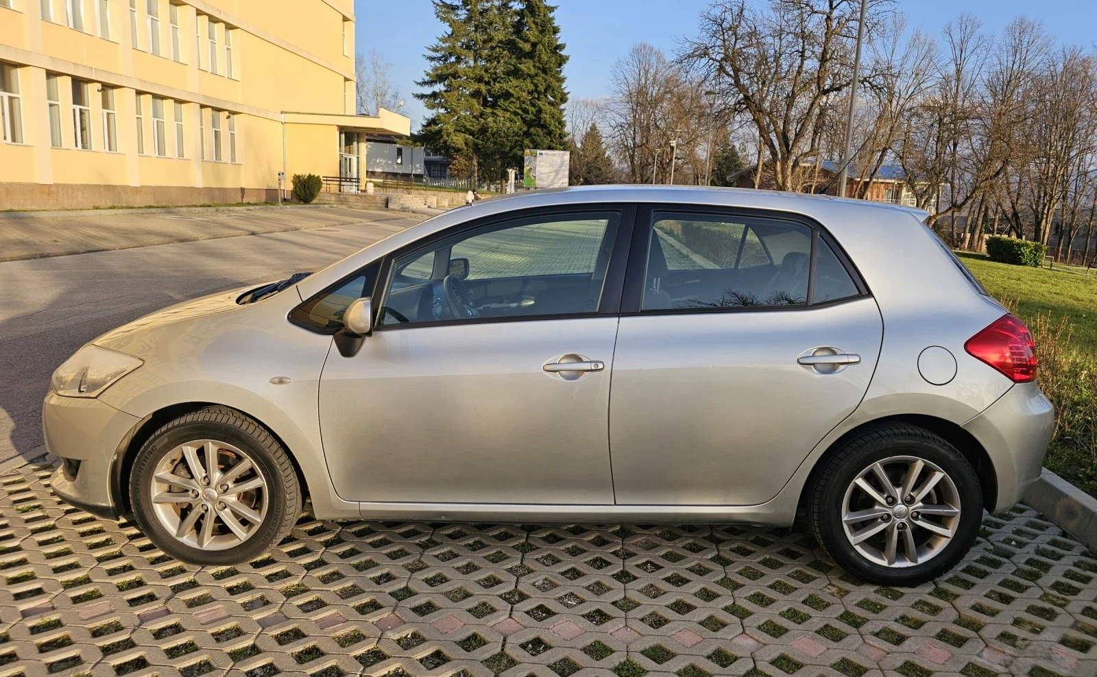 Toyota Auris 2.0 D4-D, снимка 5 - Автомобили и джипове - 53845275